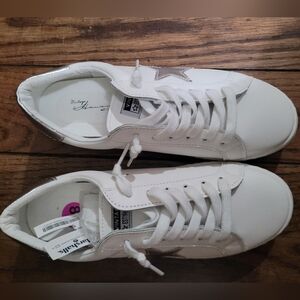 Vintage Havana White Star Sneakers - Women’s 8.5